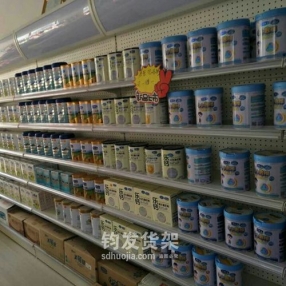 某母婴店购买青岛货架韩式孔板一批，已安装完成