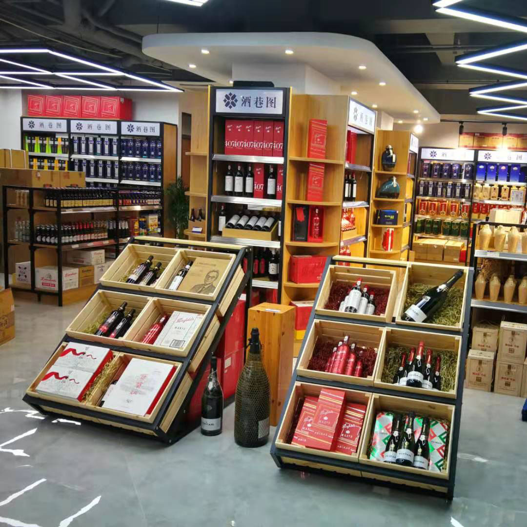 名烟名酒连锁店选用钢木货架安装实景